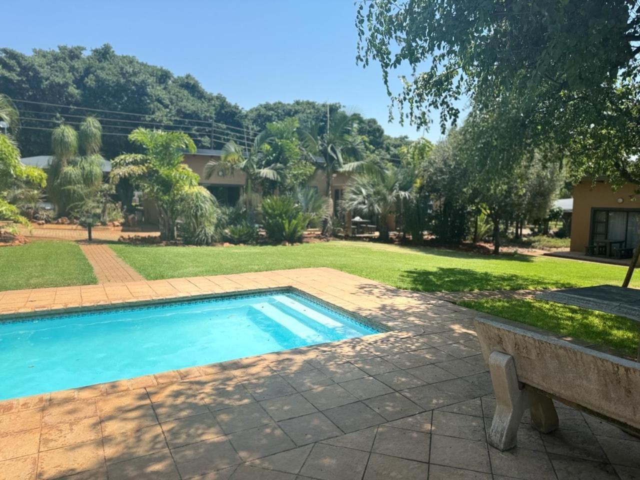 Manor Hills Guest Lodge Rustenburg Ngoại thất bức ảnh