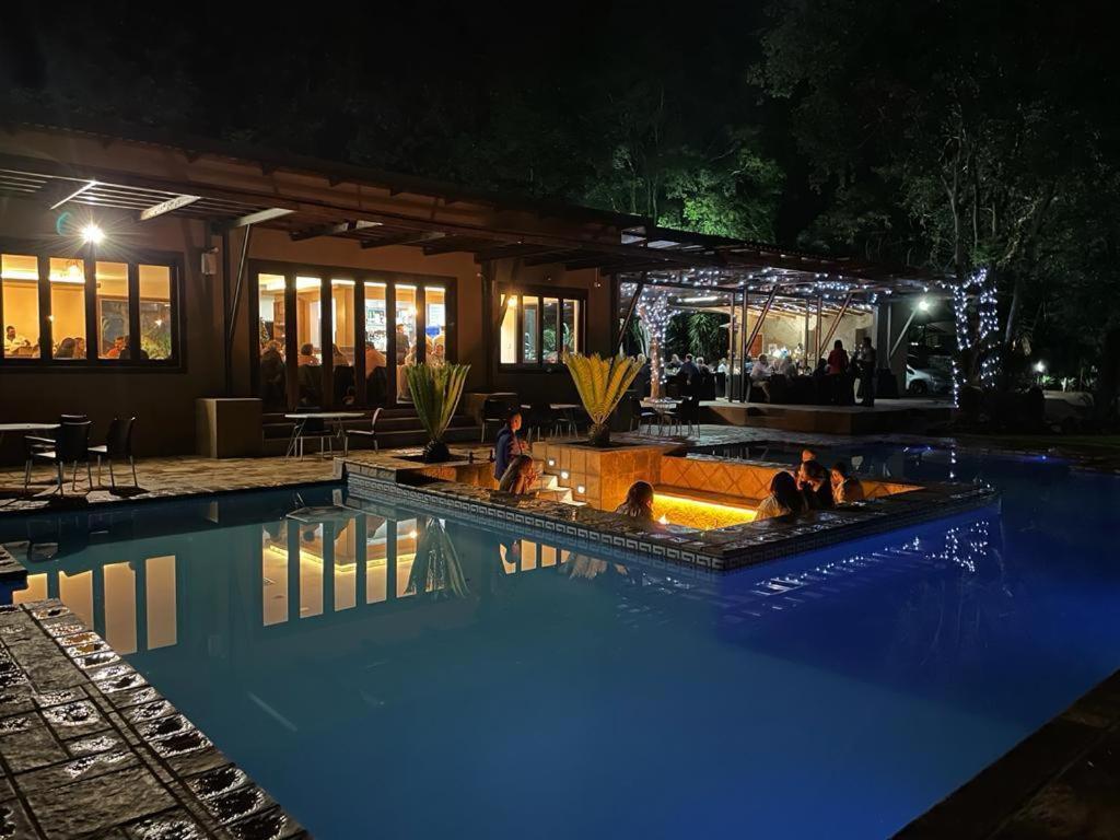 Manor Hills Guest Lodge Rustenburg Ngoại thất bức ảnh